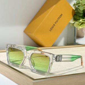 Louis Vuitton Z1082 Original LV Sharp-Edged Frameless Design, Elegant Transformation, Endless Taste, Classic and Unique Pattern Design, Timeless Brand Logo 👍👍
