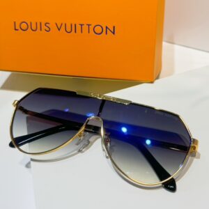 LOUIS VUITTON * High Version The official website is continuously updating colors. Baby Blue 1.1 Millionaires LV96006