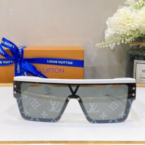 LOUIS VUITTO*🌟🌟🌟MODEL：Z1583E