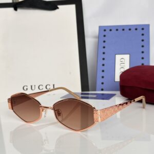 GUCC*✨✨MODEL：GG2032SK✨✨