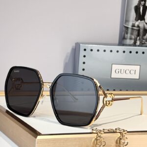 GUCC* Oversided MOD：GG1621
